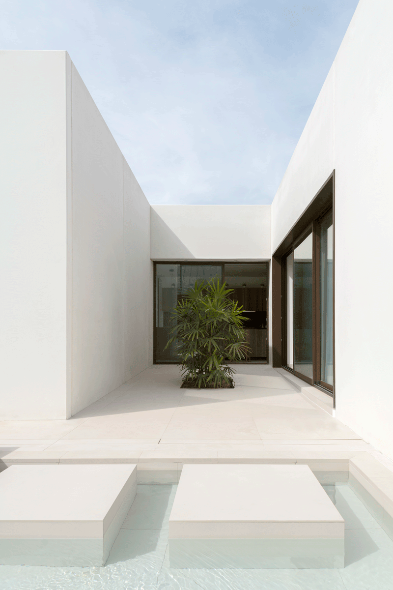 Modular Concrete House - L'Eliana